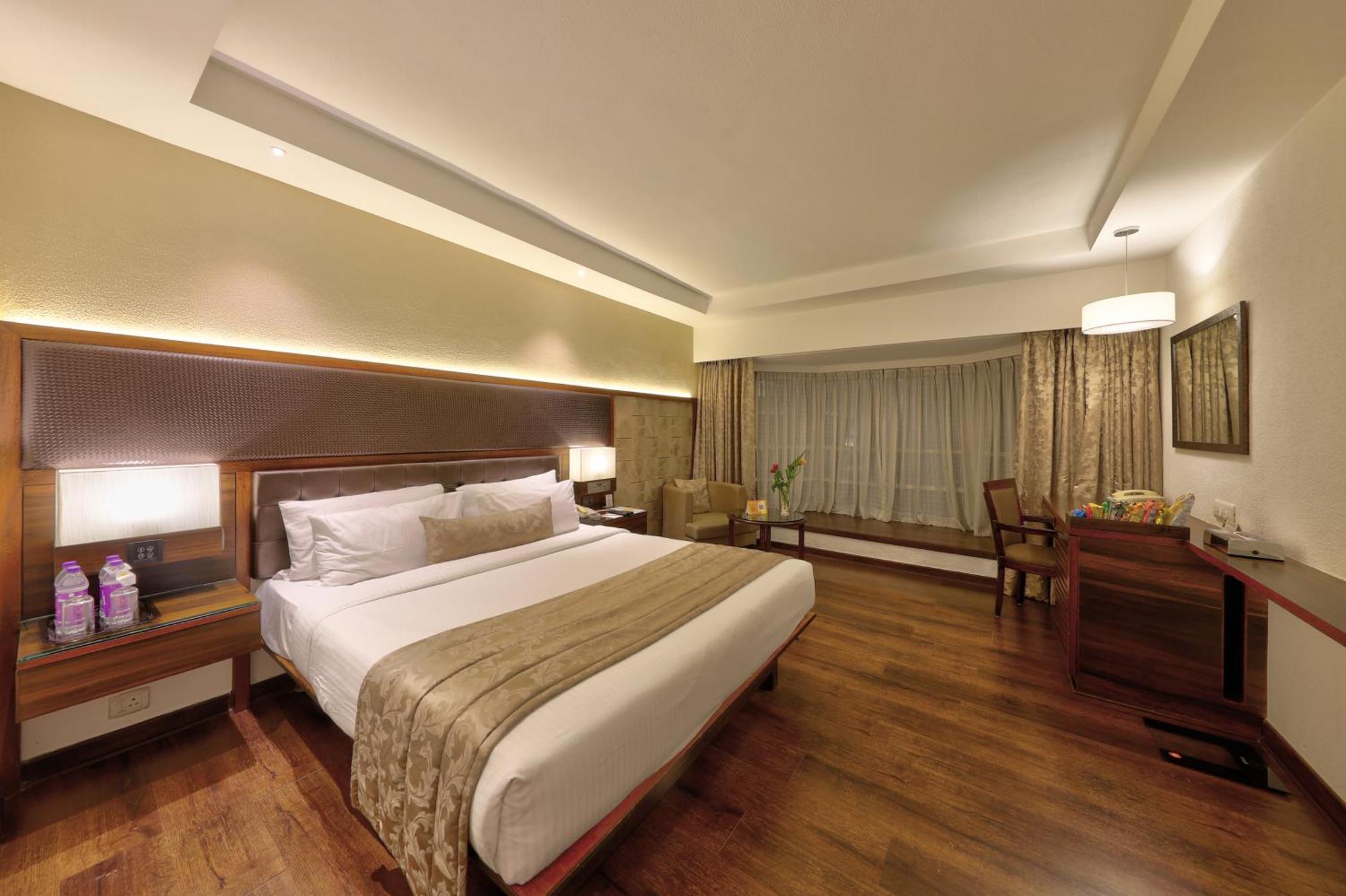 The Central Park Pune Extérieur photo